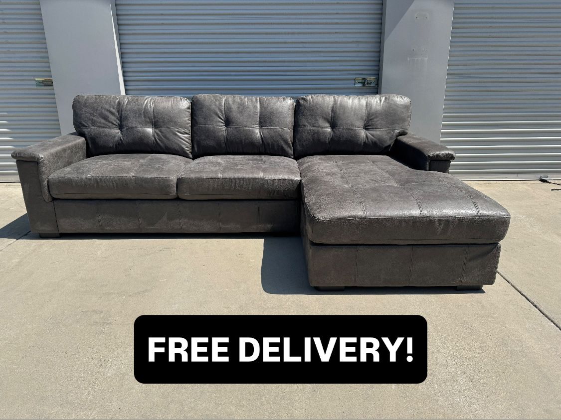 FREE DELIVERY || NEW Gray Sectional Couch