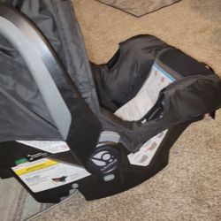 Car sear And Bassinet Carrier 