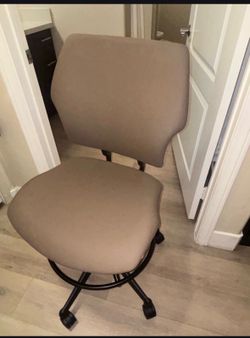 Brand New! Humanscale ergonomic office chair.