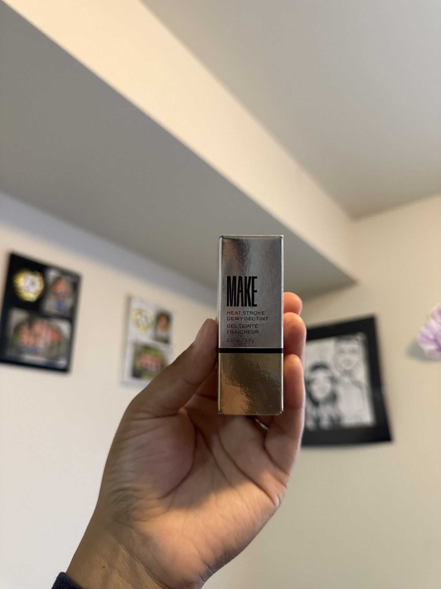 MAKE BEAUTY BLUSH STICK SHADE BASK