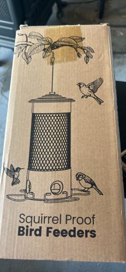 Squirrel Proof Bird Feeder
