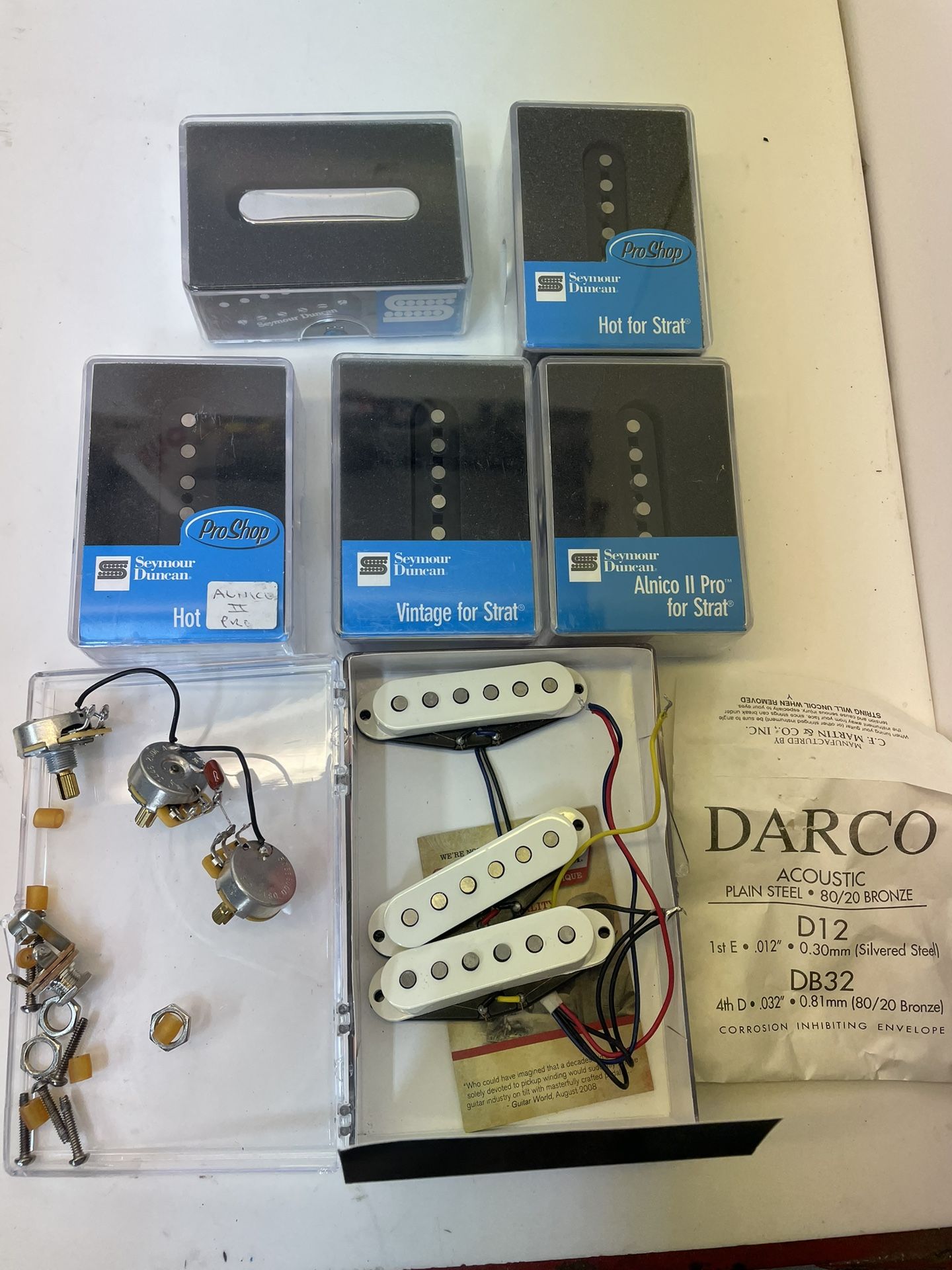 Mini Guitar Reverb Pedals Looper Fuzz. Misc Fender Parts Etc. 