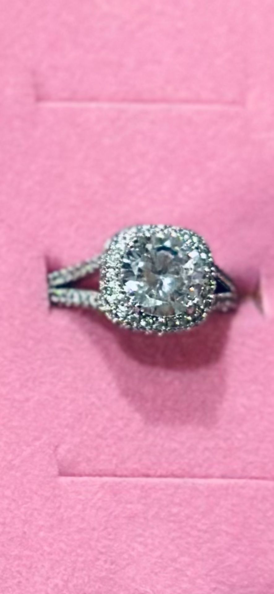 Brand New “Romantic “ Engagement Ring. 925 Solid Sterling Silver Inlaid 3.47 MM Moissanite Along With Lab Grown Diamonds L