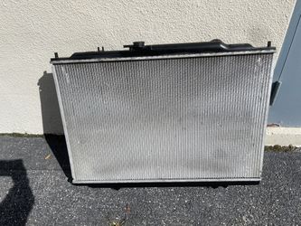 Radiator for Sale – Excellent Condition