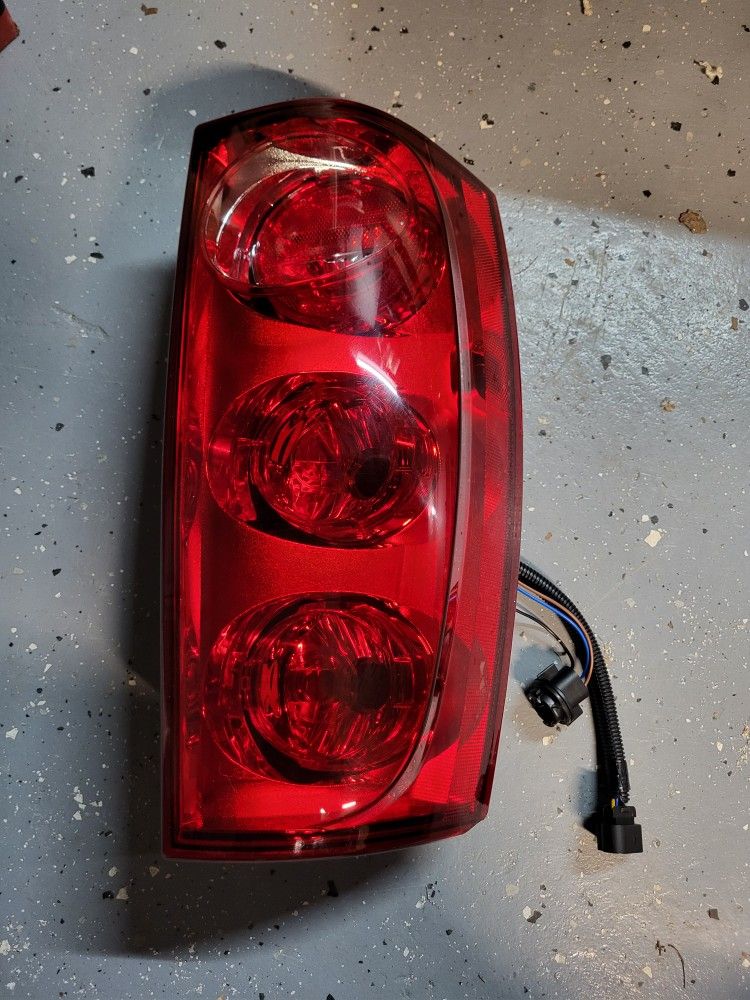 2007- 2012 GMC Right Tail Light