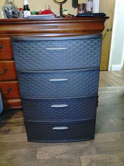 4-Drawer Plastic Weave Storage Dresser