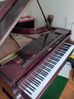 Used Young Chang Grand Piano