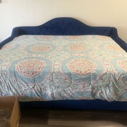 Queen Day Bed