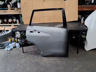 2022-2023-2024-2025 TOYOTA COROLLA CROSS RIGHT SIDE REAR DOOR OEM USED #11925