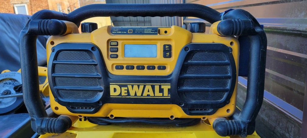 Dewalt 18v Radio