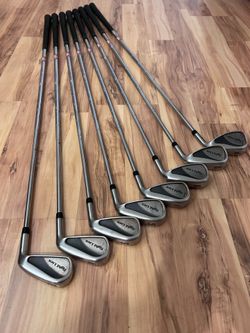 Golf clubs irons set