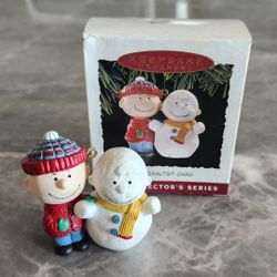 1993 Hallmark The Peanuts Gang Charlie Brown Snowman Ornament 1st in Series 