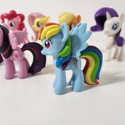 My Little Pony Rainbow Dash, Twilight Sparkle Unicorn, Applejack, Fluttershy, Pinkie Pie, Mane Pony Rarity Classic Figure
