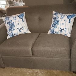 *** Make an offer! Priced To Sell!! Brown La-Z-Boy Sofa 