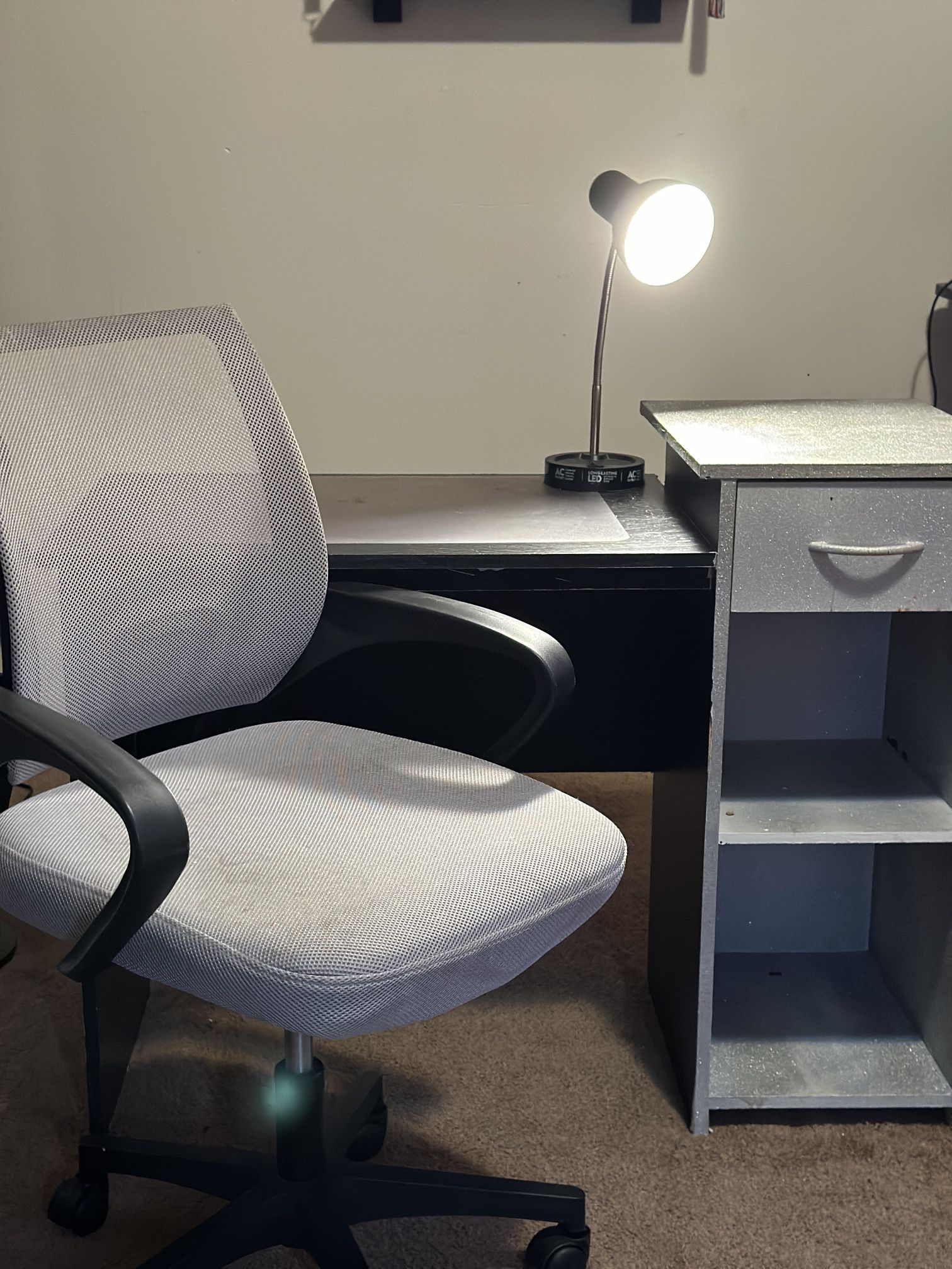 Office Desk w/ Desk Lamp And Chair