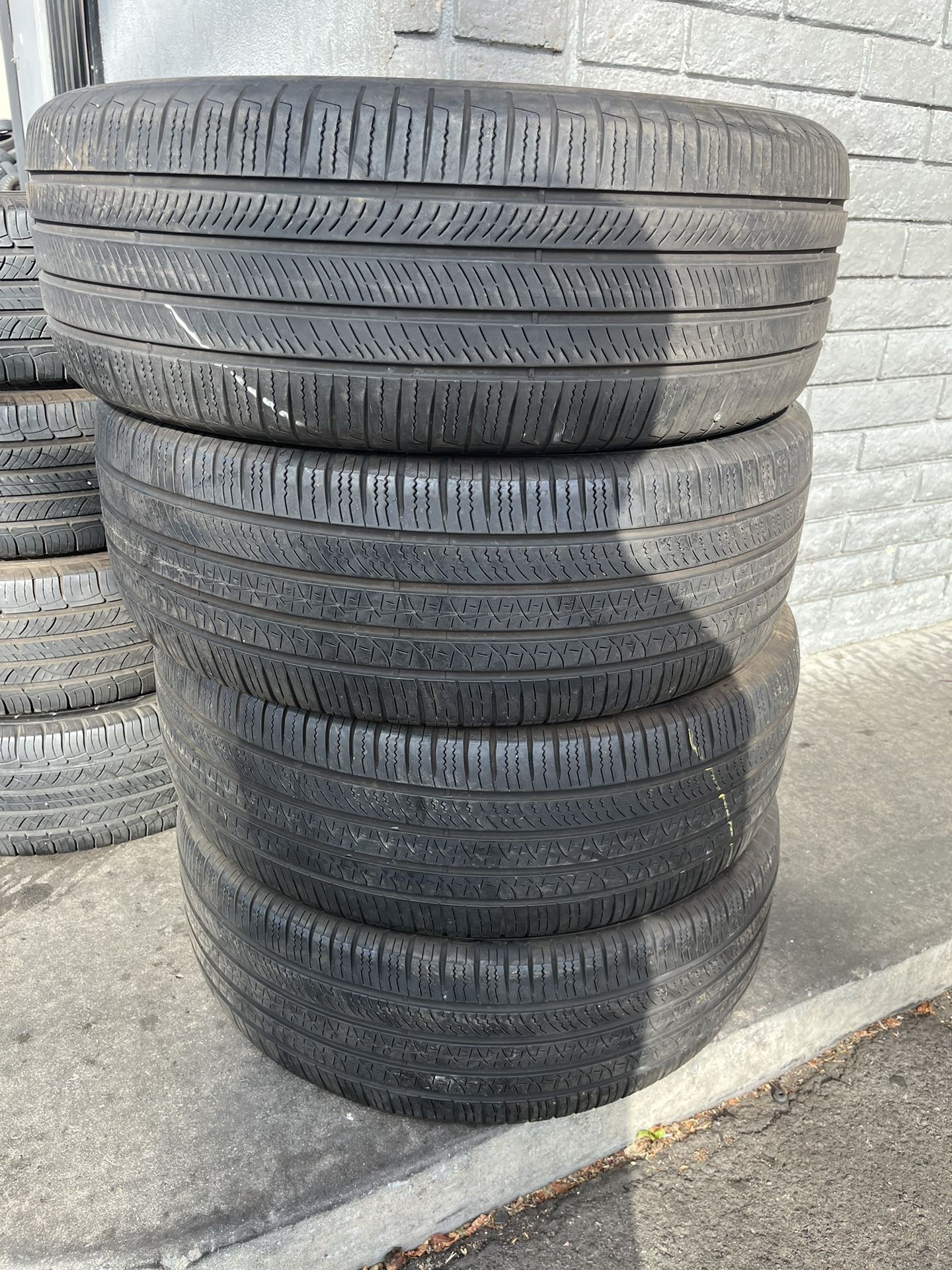 β
π₯π₯285/45/R22 Instacion Y Balance Las 4 Por $175