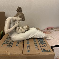 Lladro Figurine