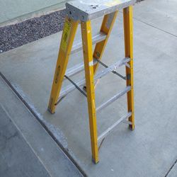 Werner 4ft Fiberglass Ladder