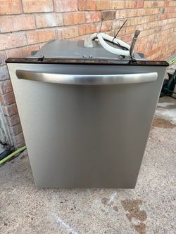 FRIGIDAIRE STAINLESS STEEL DISHWASHER LAVAPLATOS MUY BUENO