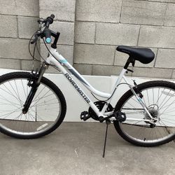 26” Mountain Roadmaster Granite Bike For Women 6 Speeds Excellent Condition $120