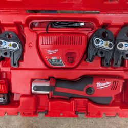 2473-22 M12 Milwaukee 1/2"-1" ProPress kit