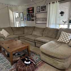 Large Reclining Sectional With Chaise