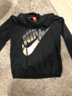 Women’s Nike sweatshirt
