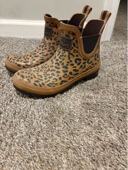Women’s rainboots