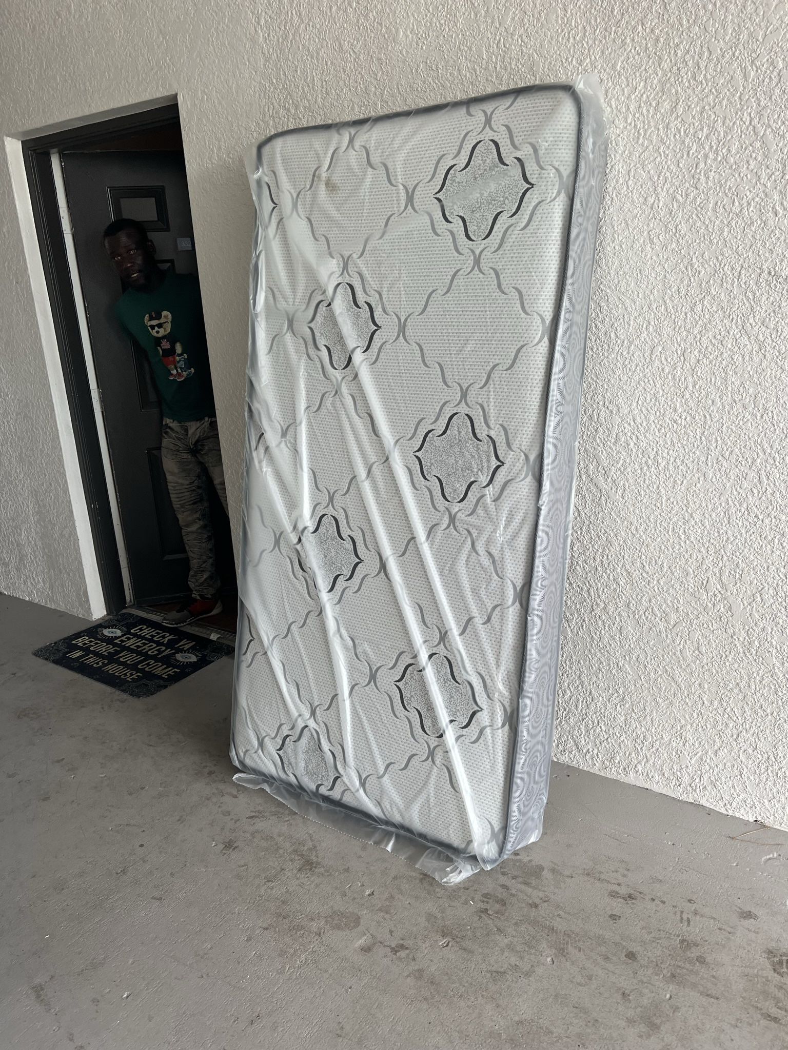 Mattresses: twin full  queen regular  Colchon Nuevo Colchones plush or pillow top available cama bed mattress