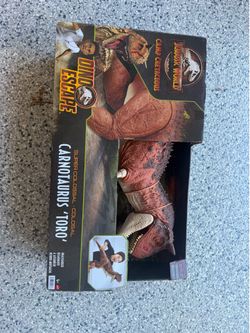 Jurassic World Supercollosal Carnotaurus NIB