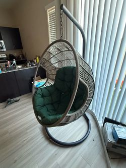 Egg chair
