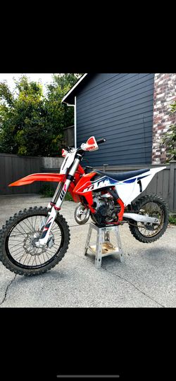 2022 KTM 125 SX Dirt Bike