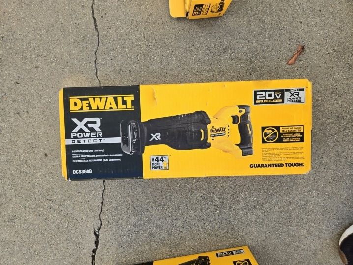 Dewalt 20v Sawzall Brushless XR Brand New