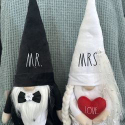 Mr & Mrs Gnome Set
