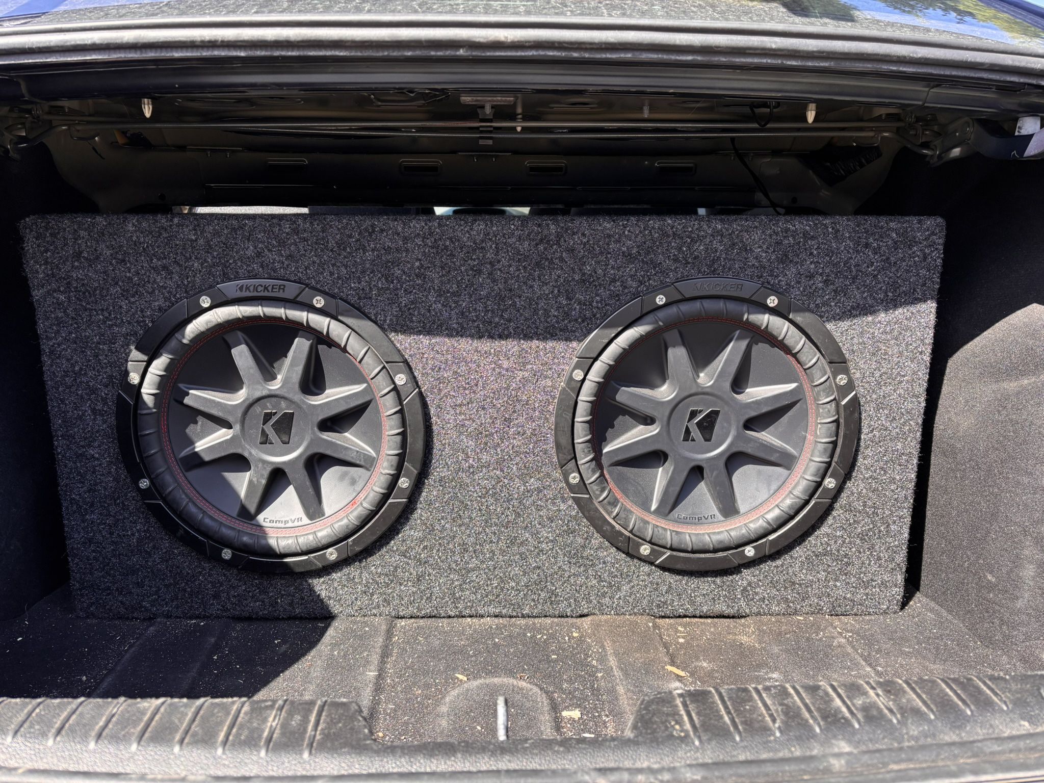 12in Kicker CompVR 400wAmp