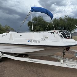 1997 Chaparral Sunsetsa 252