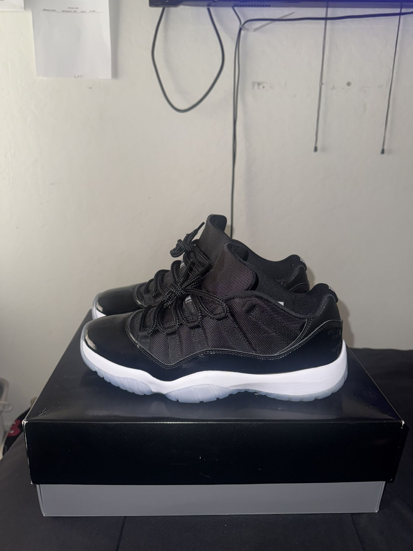 Space Jam Low Jordan 11