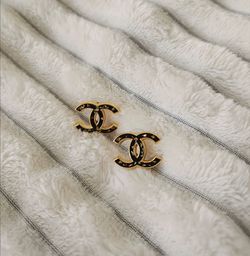 CC earrings