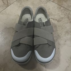 Keen Slip On Shoes Size 6.5