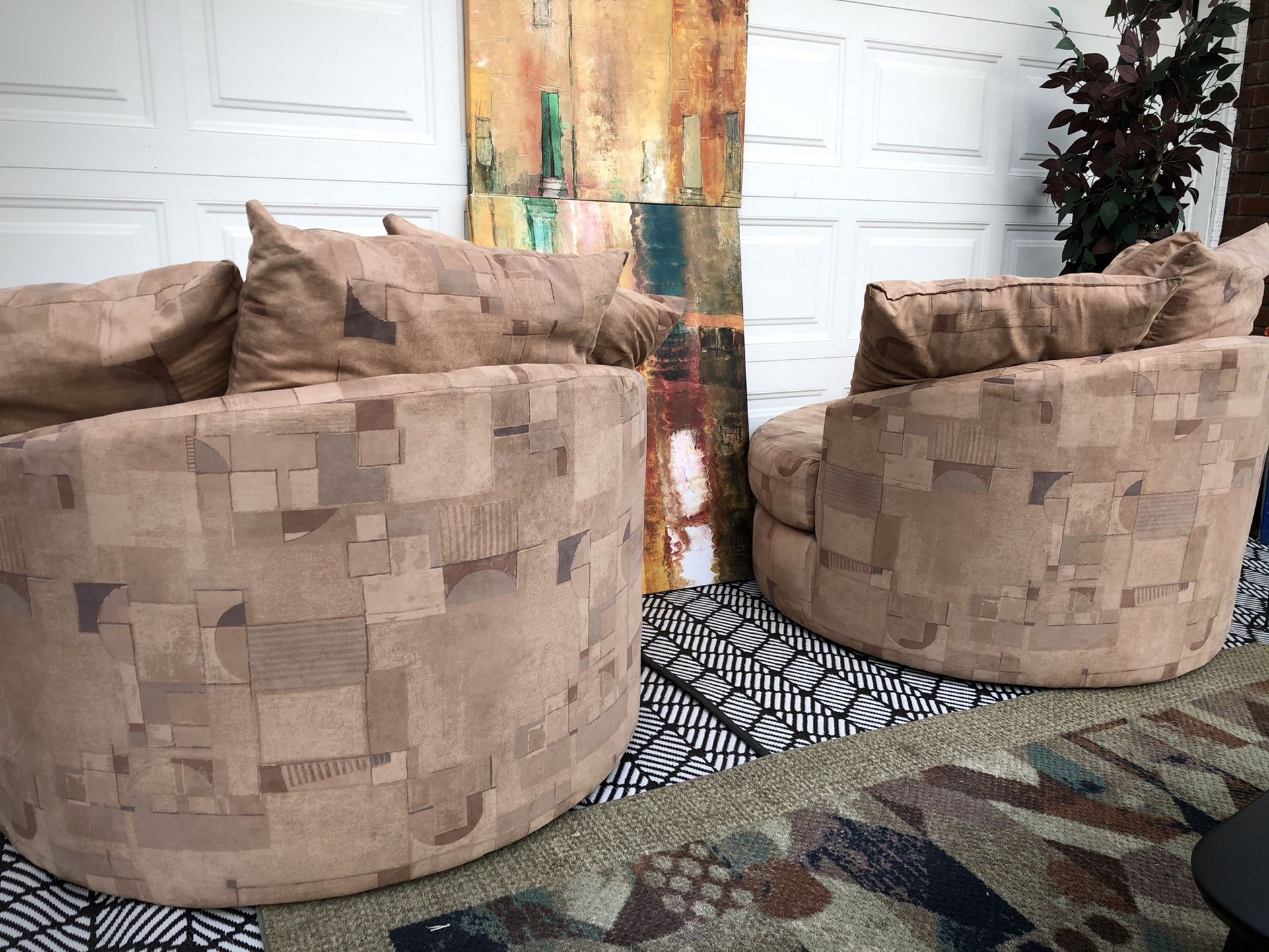 Pair of Lloyd’s of Chatham Oversized Swivel Chairs (Free Delivery)