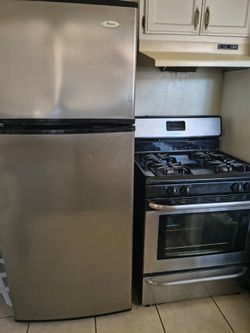 Stove and Fridge!
