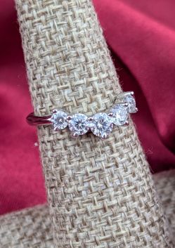 💍 Sterling Silver Five Stone Round  Mossanite Ring