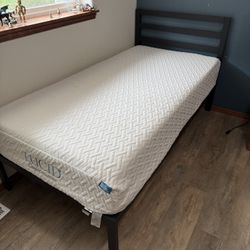 Twin Bed With Memory Foam Mattress