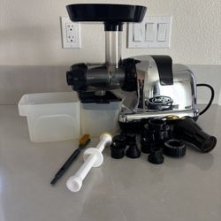 Omega Juicer