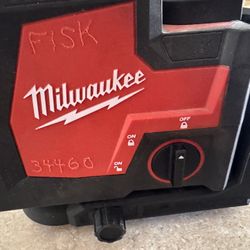 Milwaukee Plumb Point Laser USB 
