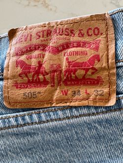 Mens Levi Strauss Regular Fit Light Denim Jeans W34 L32.