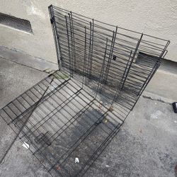 DOG KENNEL GATE