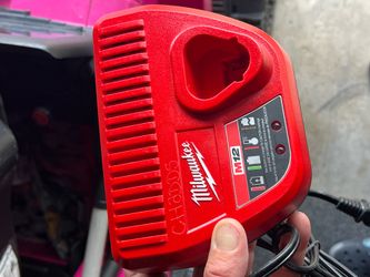 Milwaukee 12volt charger