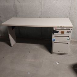 Office Desk With 3 Drawer File Cabinet 
