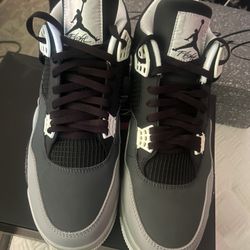 Air Jordan 4 "Fear"